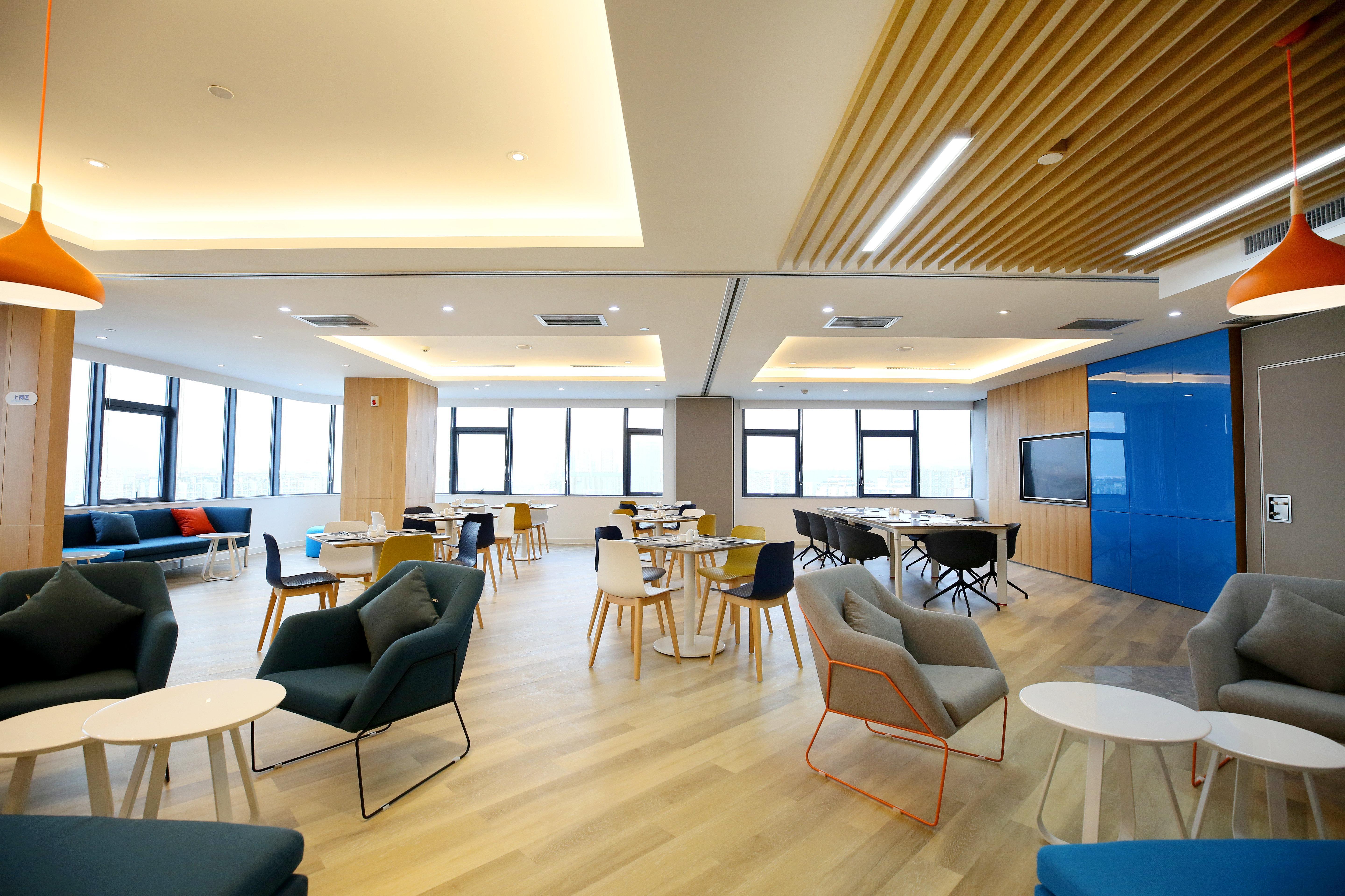 Holiday Inn Express Chengdu North Railway Station By Ihg - Near Panda Base, Near Chunxi Road Eksteriør bilde
