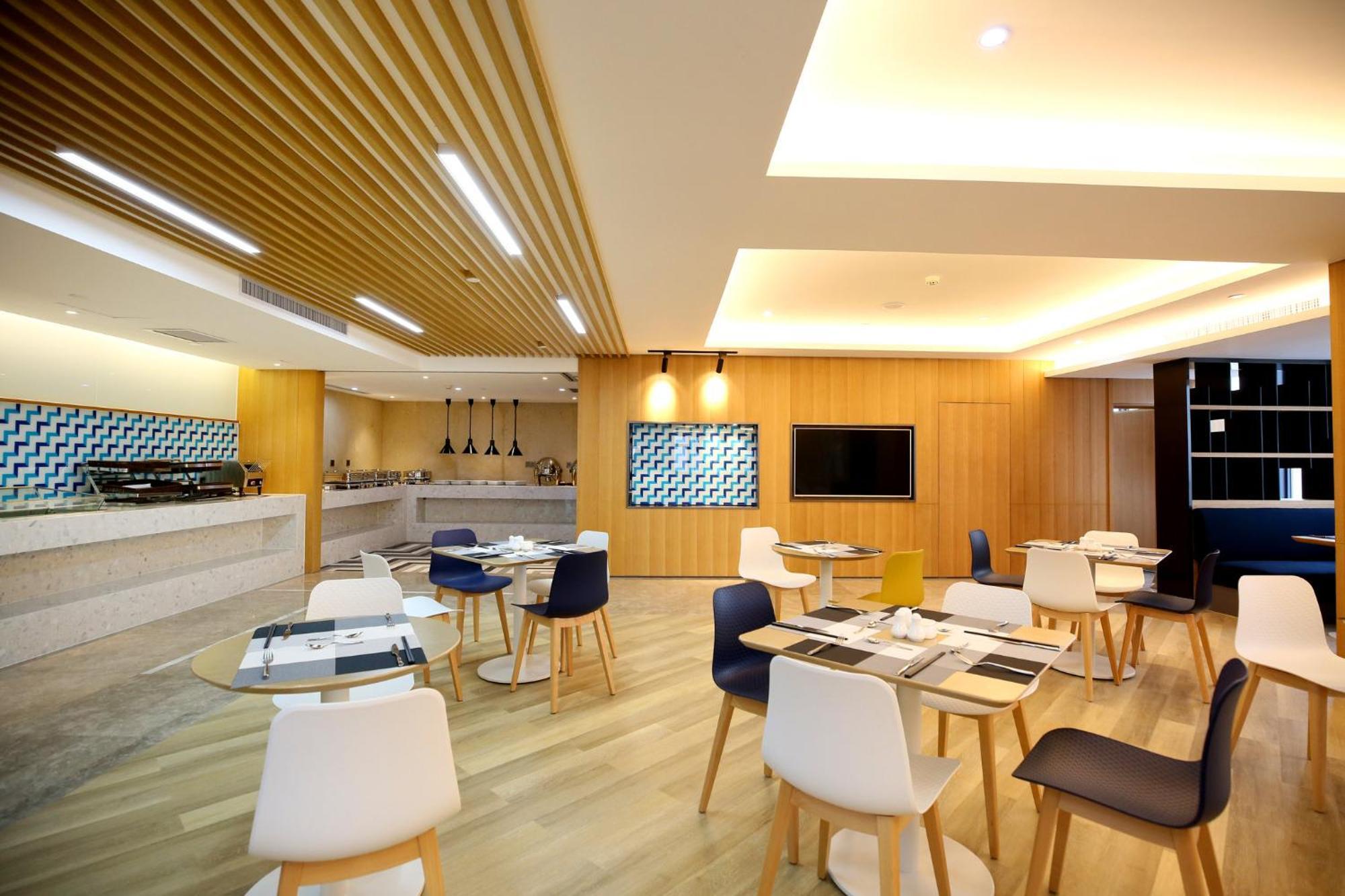 Holiday Inn Express Chengdu North Railway Station By Ihg - Near Panda Base, Near Chunxi Road Eksteriør bilde