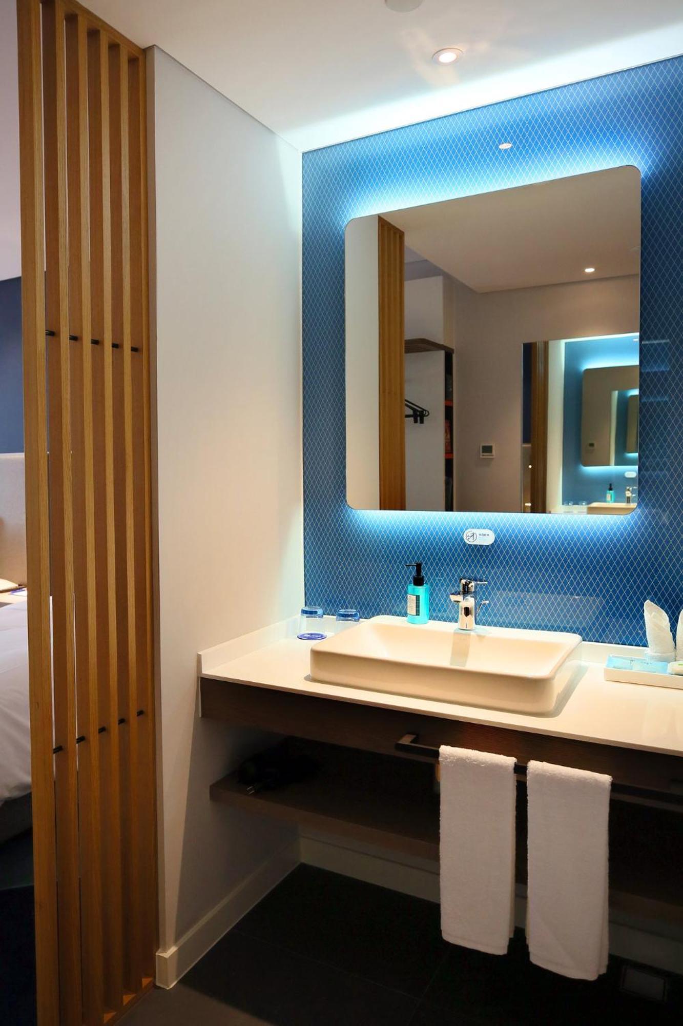 Holiday Inn Express Chengdu North Railway Station By Ihg - Near Panda Base, Near Chunxi Road Eksteriør bilde