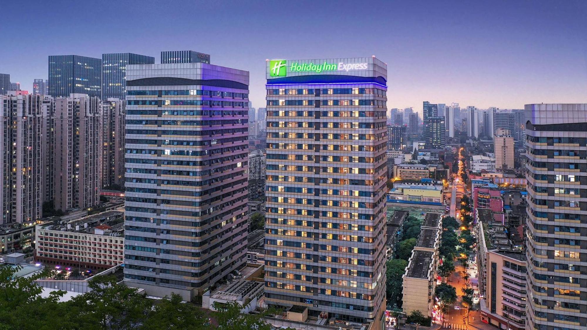 Holiday Inn Express Chengdu North Railway Station By Ihg - Near Panda Base, Near Chunxi Road Eksteriør bilde